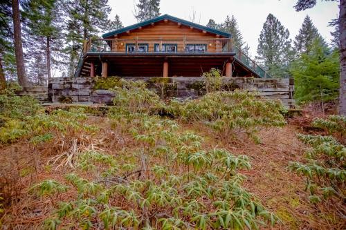 Hayden Lake Luxury