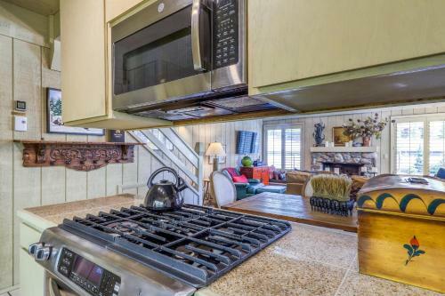 New Villager Retreat With Baldy Views