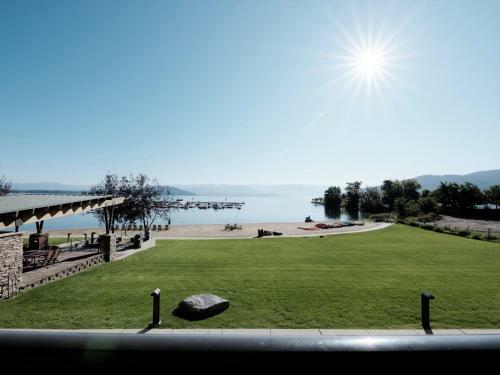 Seasons At Sandpoint Condo #124