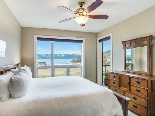 Seasons At Sandpoint Condo #124