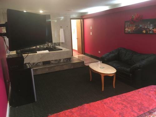 Motel Midway Inn & Suites