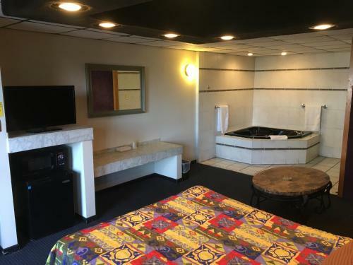 Motel Midway Inn & Suites