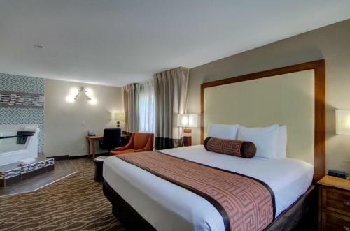 Motel Westbridge Inn And Suite