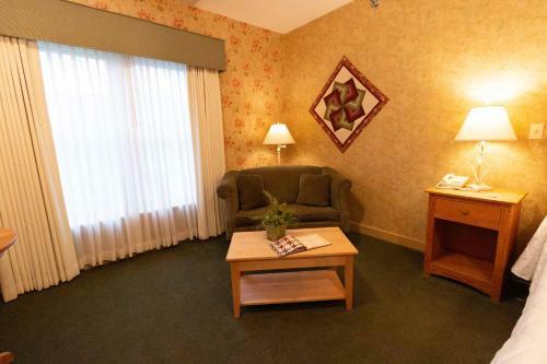 Hotel Essenhaus Inn & Conf. Center