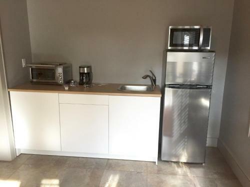 Ratcliff Apartment � Cozy Efficiency S. Highlands: Everything You Need+