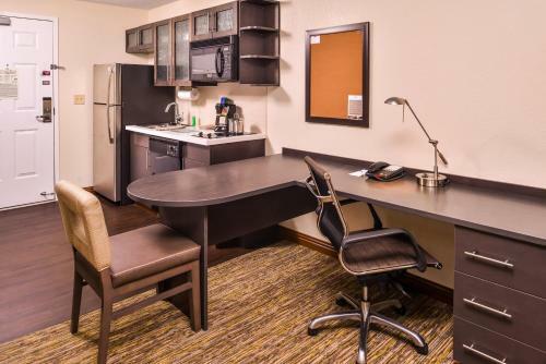 Hotel Candlewood Suites - Topeka West