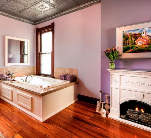 Weller Haus Bed, Breakfast & Event Center