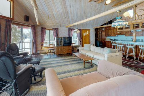 Moosehead Sports Lodge