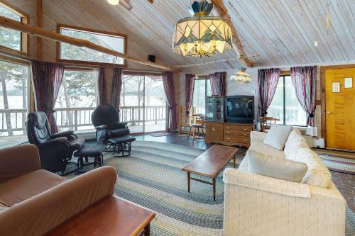 Moosehead Sports Lodge