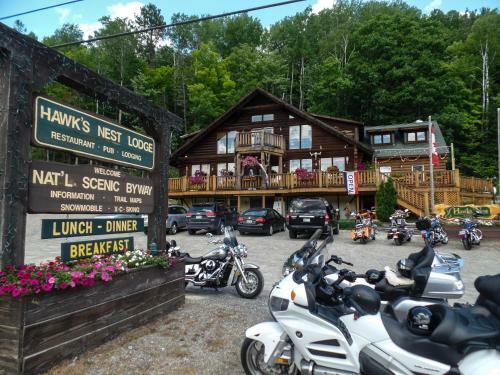 Hawk's Nest Lodge