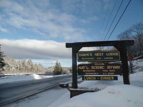 Hawk's Nest Lodge