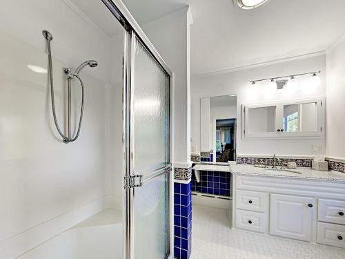 39 Spruce Street Home