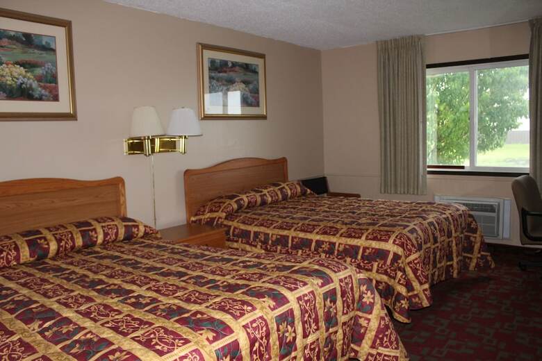 Hotel East Grand Inn