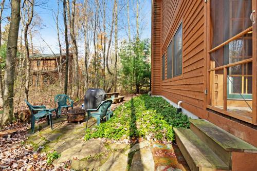 Kingfisher Cove Cabin 28