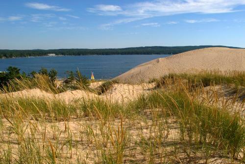 Hotel Dunes Waterfront Resort