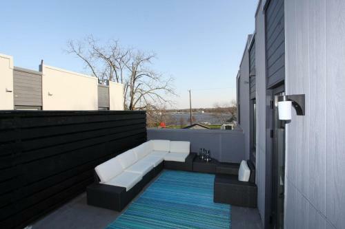 Mews 203