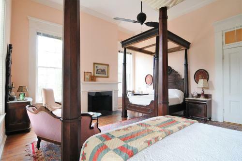 Bed & Breakfast Belmont Plantation, Est 1857