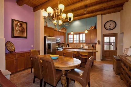 3 Bedroom - 10 Min. Walk To Plaza - Puerta Del Sol