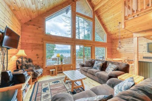 Contemporary Adk 5 Bedroom Chalet On Schroon