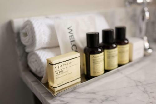 The Esquire Hotel, Ascend Hotel Collection