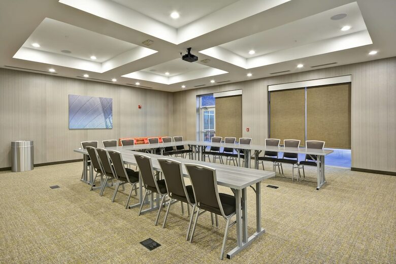 Hotel Springhill Suites By Marriott Cincinnati Blue Ash