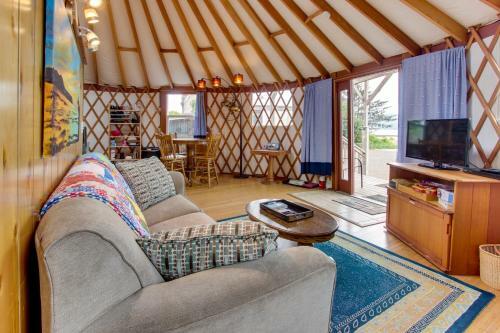 Yurt On The Bay