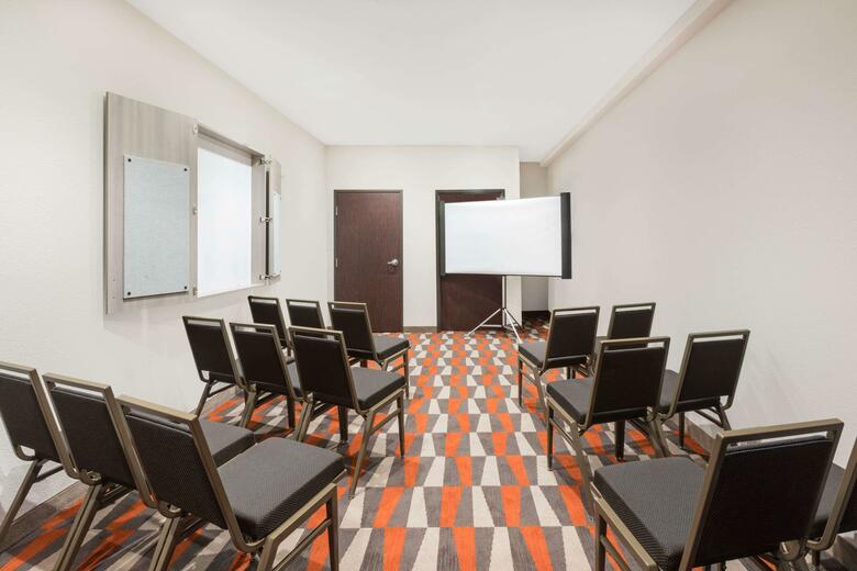 Hotel Microtel Inn & Suites By Wyndham Perry
