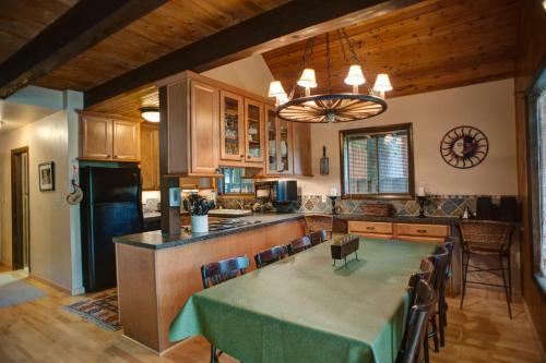 River White House Three-bedroom Chalet