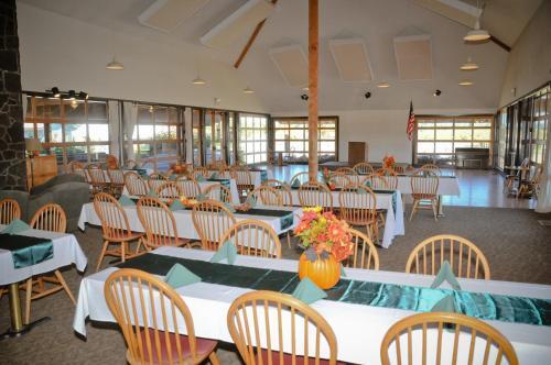 Bend-sunriver Camping Resort 24 Ft. Yurt 12