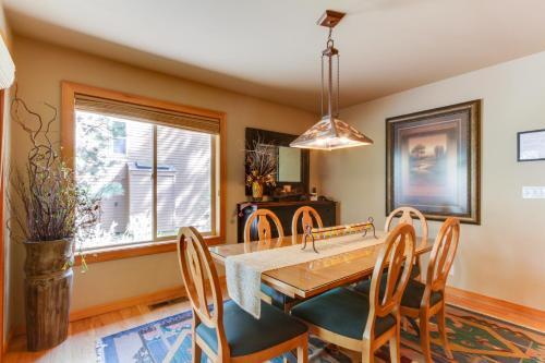 Conifer Lane 01 | Discover Sunriver