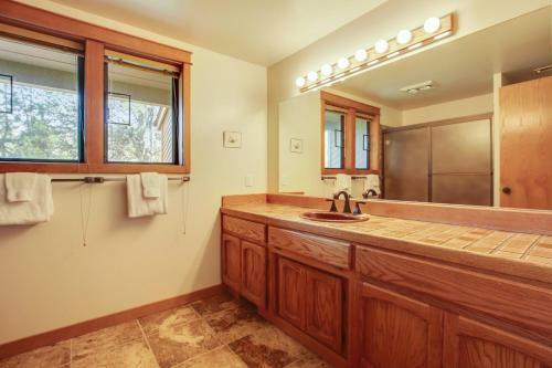 Redcedar 17 Four-bedroom Home