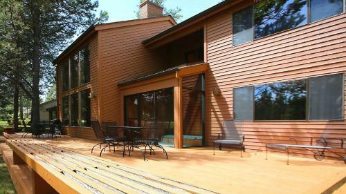Redcedar 17 Four-bedroom Home