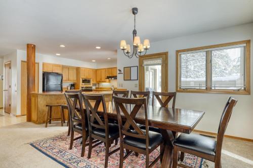 3 Fir Cone Lane