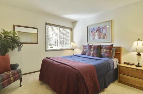 Meadowlark 4 Six-bedroom Home