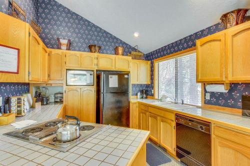 Central Lane 03 | Discover Sunriver