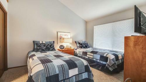 Apartamento Skyline Condo 10 Three-bedroom Condo