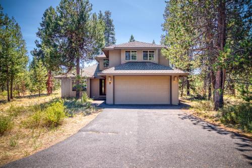 Mt Rainier Lane 07 | Discover Sunriver