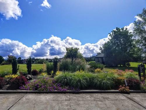 Hotel Resort At Eagle Point Golf Club Lodging