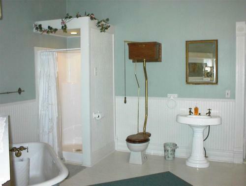 Carleton House Bed And Breakfast
