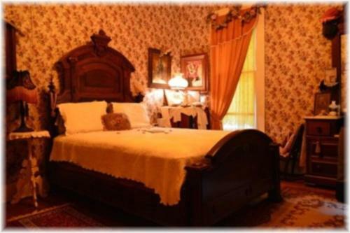 Carleton House Bed And Breakfast