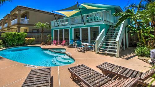 Pelican's Cove