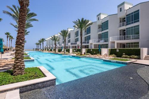 Sapphire Condominiums