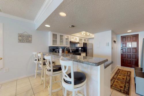 Beachview Condominiums: #204