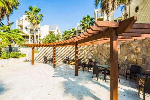 Solare Garden Villa 785