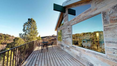 Canyonlands Lodging Wolf Springs Retreat