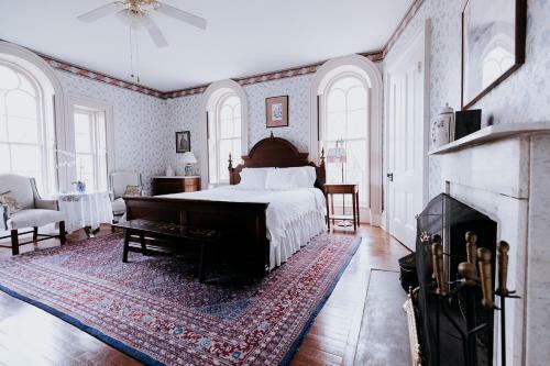 Bed & Breakfast Mayhurst Inn