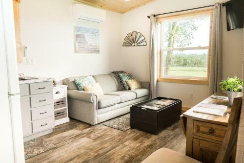 Villa Oostema Farmstead Inn Tiny House