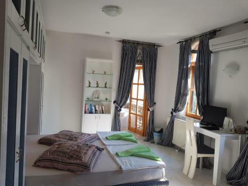 Hostal Romantik Villa Dalla