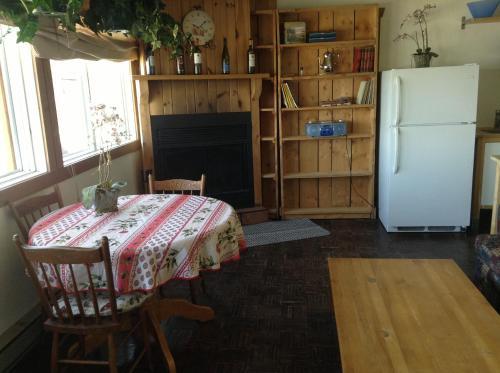Cottages Du Lac Orford, Unit�s A & B