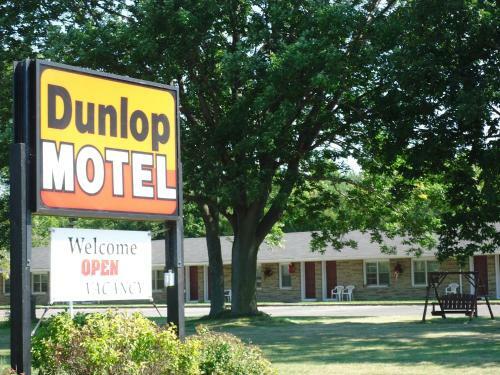 Dunlop Motel